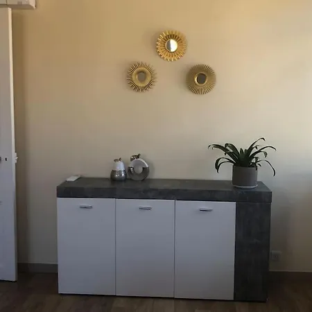 Apartment Laurier Blanc